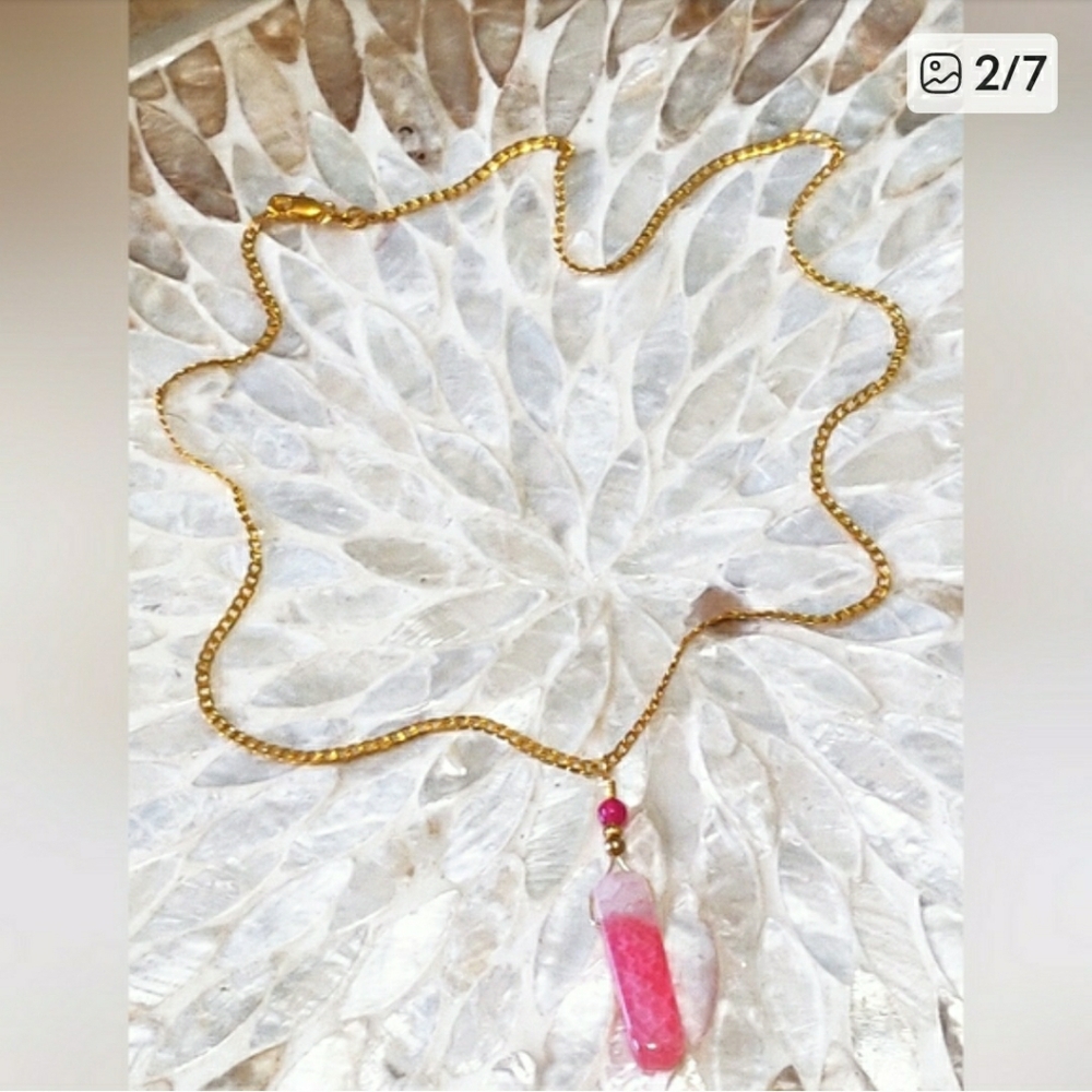New Raspberry Quartz Necklace. - Picture 2 of 9